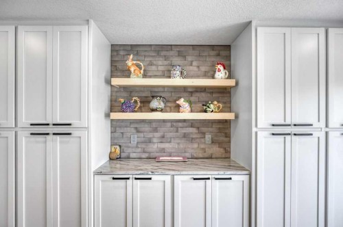79 Riverview Circle, Cochrane, AB - Indoor Photo Showing Other Room