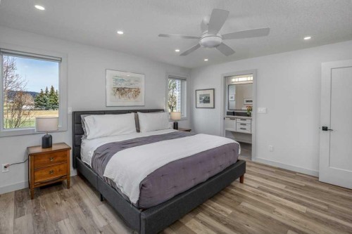 79 Riverview Circle, Cochrane, AB - Indoor Photo Showing Bedroom