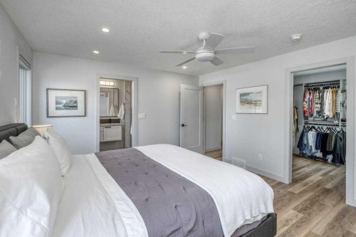 79 Riverview Circle, Cochrane, AB - Indoor Photo Showing Bedroom