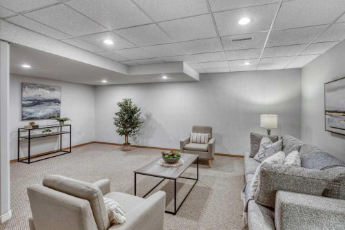 79 Riverview Circle, Cochrane, AB - Indoor