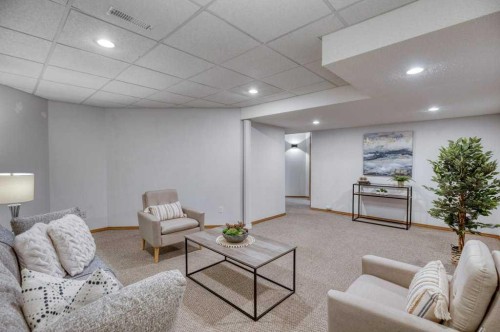 79 Riverview Circle, Cochrane, AB - Indoor