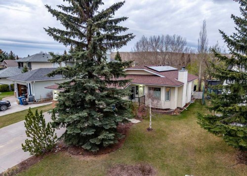 79 Riverview Circle, Cochrane, AB - Outdoor