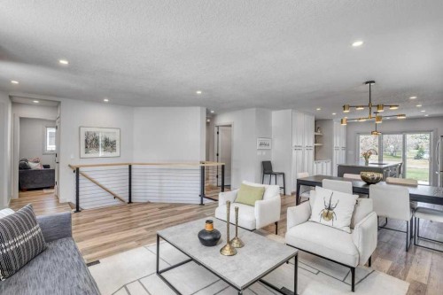 79 Riverview Circle, Cochrane, AB - Indoor Photo Showing Living Room