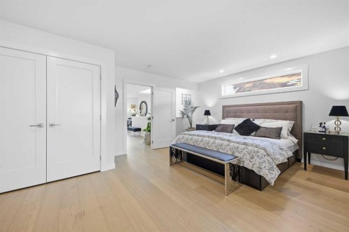 3817 18 Street Sw, Calgary, AB - Indoor Photo Showing Bedroom