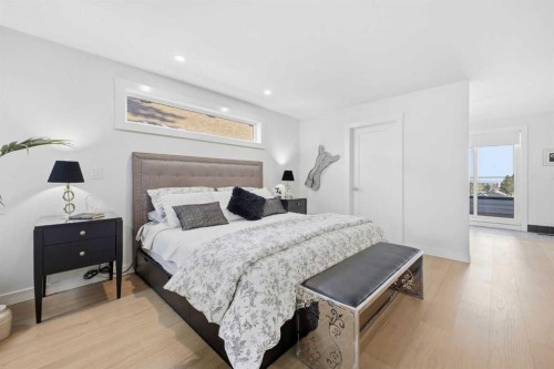3817 18 Street Sw, Calgary, AB - Indoor Photo Showing Bedroom