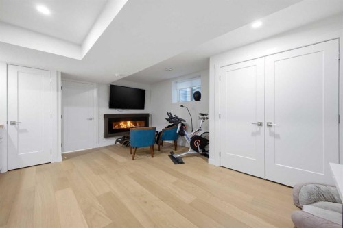 3817 18 Street Sw, Calgary, AB - Indoor With Fireplace
