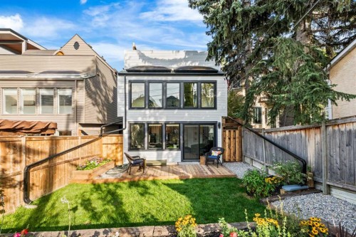 3817 18 Street Sw, Calgary, AB - Outdoor