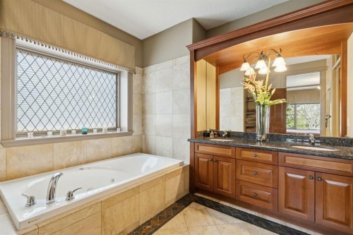 212 Aspen Meadows Place Sw, Calgary, AB - Indoor Photo Showing Bathroom