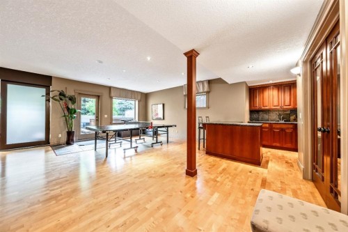 212 Aspen Meadows Place Sw, Calgary, AB - Indoor
