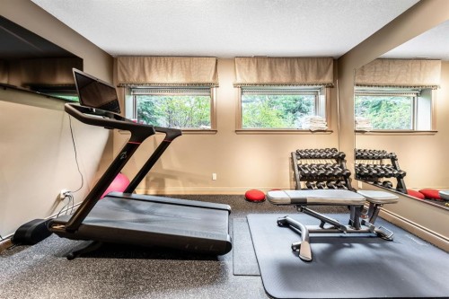 212 Aspen Meadows Place Sw, Calgary, AB - Indoor