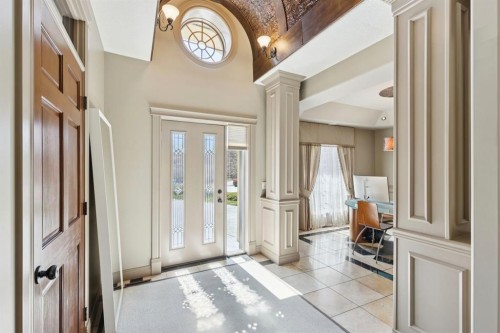 212 Aspen Meadows Place Sw, Calgary, AB - Indoor Photo Showing Other Room