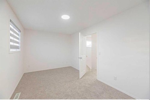 36-111 Tarawood Lane Ne, Calgary, AB - Indoor Photo Showing Other Room