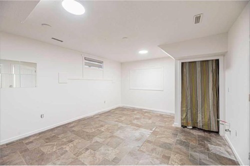 36-111 Tarawood Lane Ne, Calgary, AB - Indoor Photo Showing Other Room
