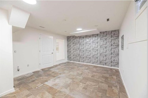 36-111 Tarawood Lane Ne, Calgary, AB - Indoor Photo Showing Other Room