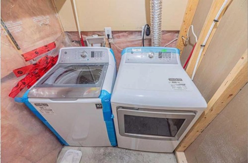 36-111 Tarawood Lane Ne, Calgary, AB - Indoor Photo Showing Laundry Room