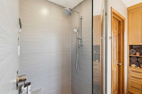 128 Tuscany Vista Crescent Nw, Calgary, AB - Indoor Photo Showing Bathroom
