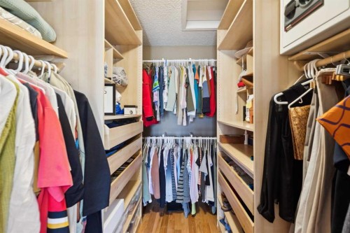 128 Tuscany Vista Crescent Nw, Calgary, AB - Indoor With Storage