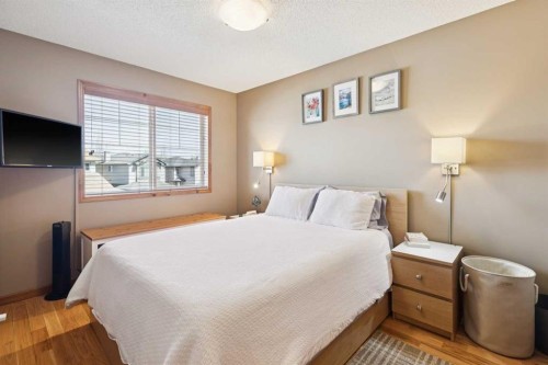 128 Tuscany Vista Crescent Nw, Calgary, AB - Indoor Photo Showing Bedroom