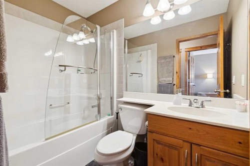 128 Tuscany Vista Crescent Nw, Calgary, AB - Indoor Photo Showing Bathroom