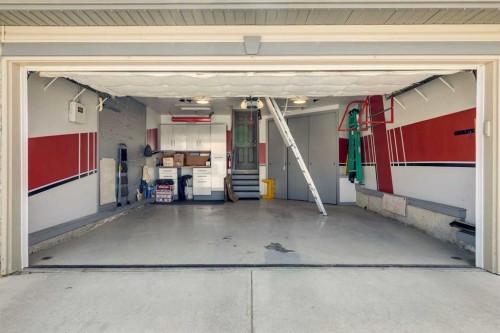 128 Tuscany Vista Crescent Nw, Calgary, AB - Indoor Photo Showing Garage