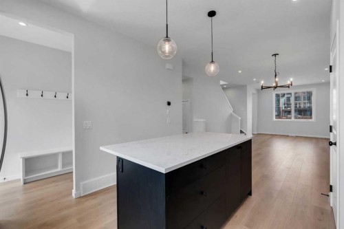 237 Heirloom Way Se, Calgary, AB - Indoor
