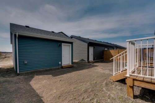 237 Heirloom Way Se, Calgary, AB - Outdoor