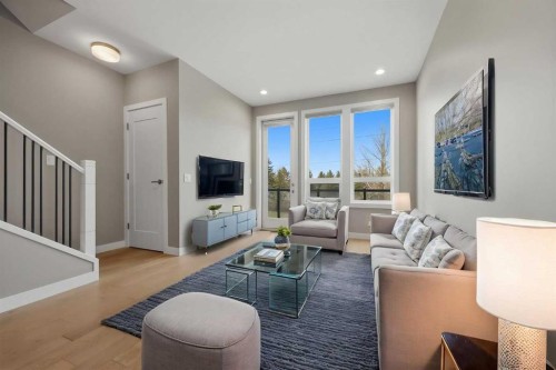 4065 32 Avenue Nw, Calgary, AB - Indoor Photo Showing Living Room