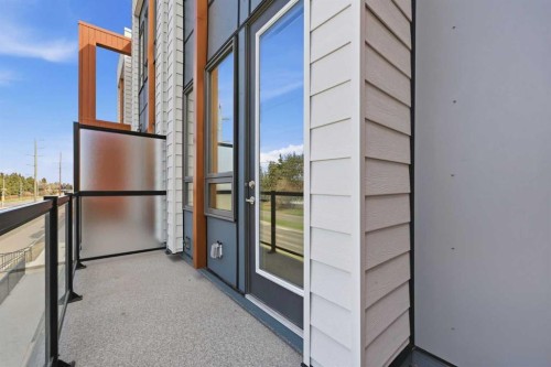 4065 32 Avenue Nw, Calgary, AB - Outdoor With Balcony With Exterior