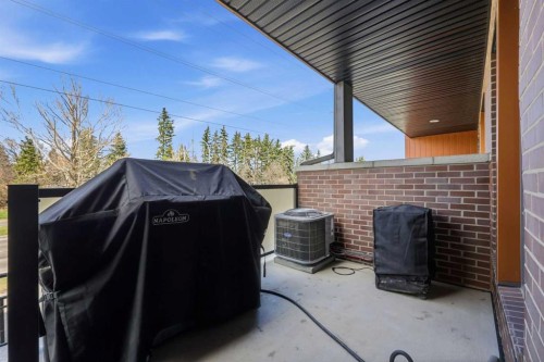 4065 32 Avenue Nw, Calgary, AB - Outdoor With Exterior