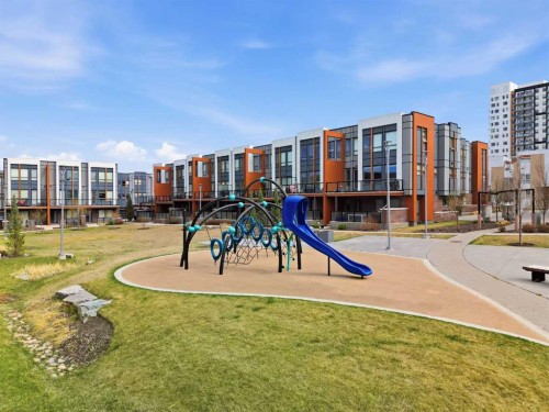 4065 32 Avenue Nw, Calgary, AB - Outdoor