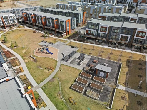 4065 32 Avenue Nw, Calgary, AB - 