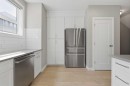 4065 32 Avenue Nw, Calgary, AB  - Indoor Photo Showing Kitchen 