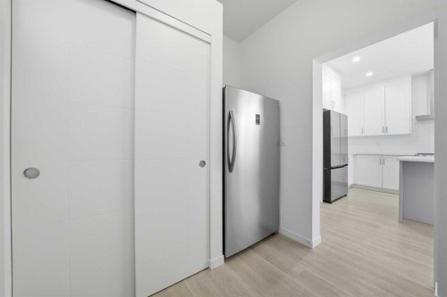 324 Copperhead Way Se, Calgary, AB - Indoor