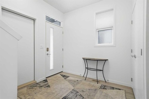 324 Copperhead Way Se, Calgary, AB - Indoor Photo Showing Other Room