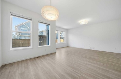 324 Copperhead Way Se, Calgary, AB - Indoor Photo Showing Other Room