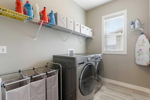 71 Sherview Grove Nw, Calgary, AB - Indoor Photo Showing Laundry Room