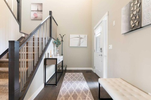71 Sherview Grove Nw, Calgary, AB - Indoor Photo Showing Other Room