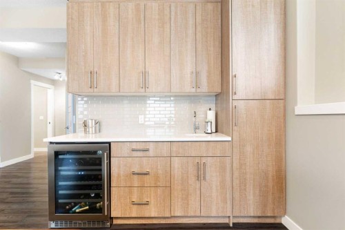 71 Sherview Grove Nw, Calgary, AB - Indoor Photo Showing Kitchen