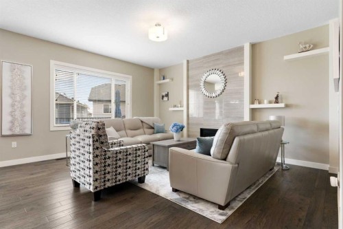 71 Sherview Grove Nw, Calgary, AB - Indoor Photo Showing Living Room