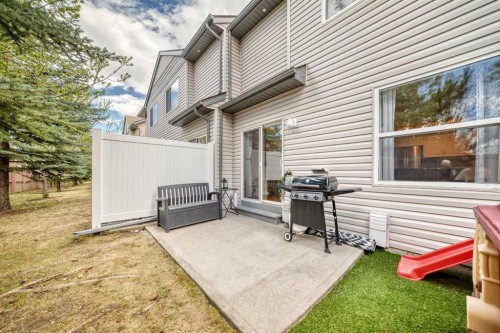 103 Everstone Place Sw, Calgary, AB - Outdoor With Exterior