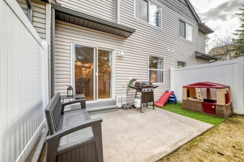 103 Everstone Place Sw, Calgary, AB - Outdoor With Exterior