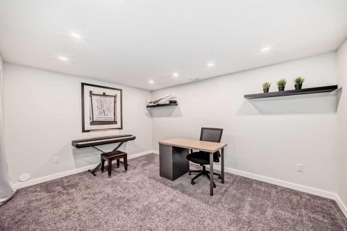 103 Everstone Place Sw, Calgary, AB - Indoor