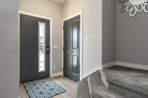 144 Wolf Willow Boulevard Se, Calgary, AB - Indoor Photo Showing Other Room
