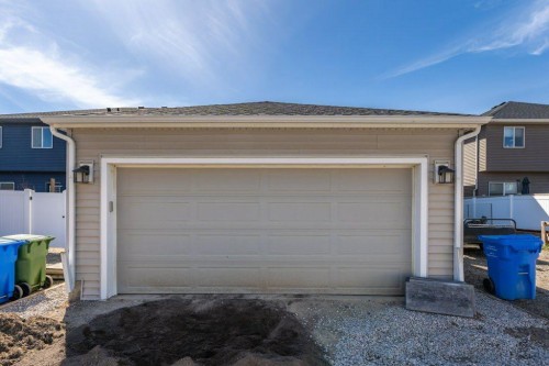 144 Wolf Willow Boulevard Se, Calgary, AB - Outdoor