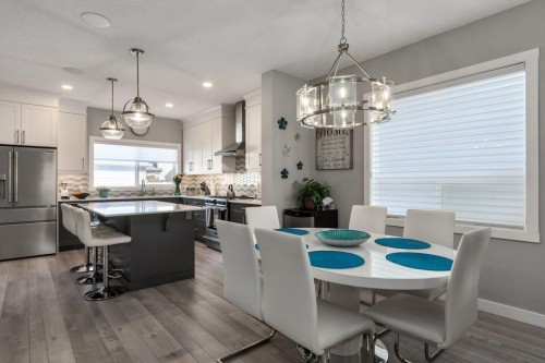 144 Wolf Willow Boulevard Se, Calgary, AB - Indoor Photo Showing Dining Room