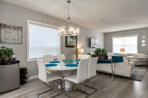 144 Wolf Willow Boulevard Se, Calgary, AB - Indoor Photo Showing Dining Room