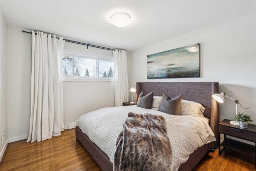 19 Hyslop Drive Sw, Calgary, AB - Indoor Photo Showing Bedroom
