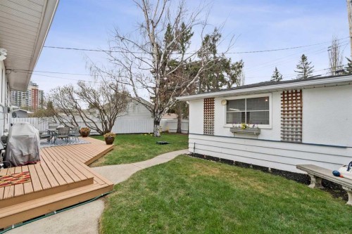 19 Hyslop Drive Sw, Calgary, AB - Outdoor