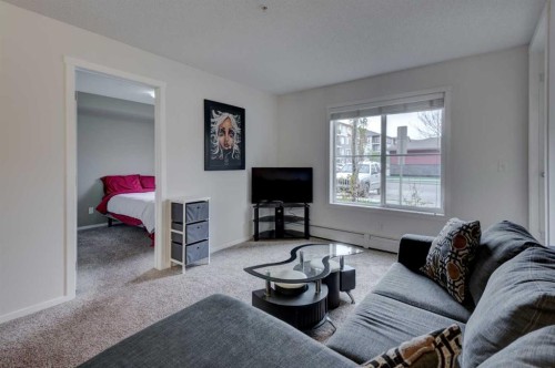 2125-81 Legacy Boulevard Se, Calgary, AB - Indoor Photo Showing Living Room