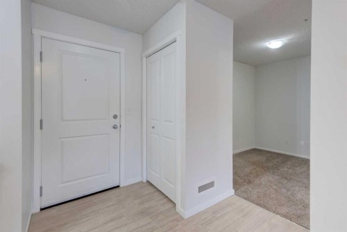 2125-81 Legacy Boulevard Se, Calgary, AB - Indoor Photo Showing Other Room